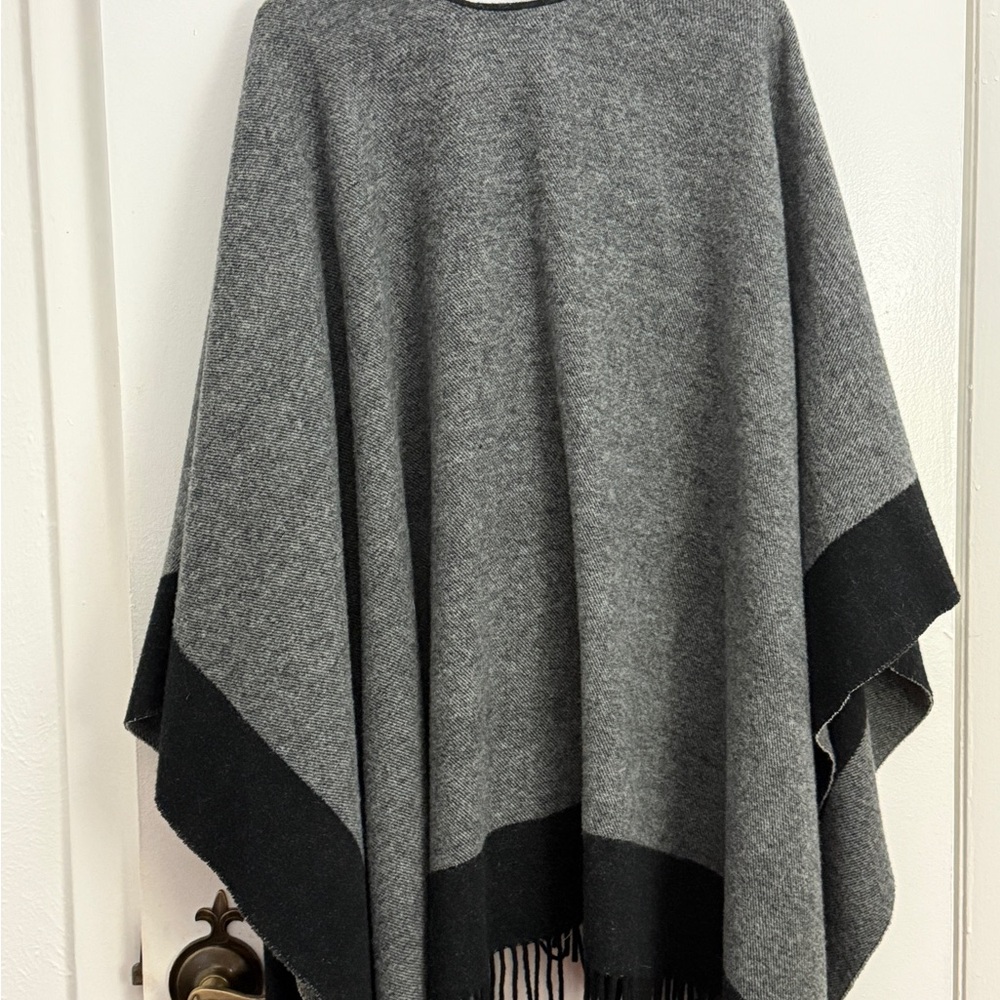 Black and Gray Fringe Cape (Ruana) - Picture 4 of 4